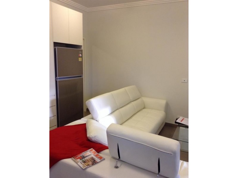 2/25 Arthur Street, Granville NSW 2142