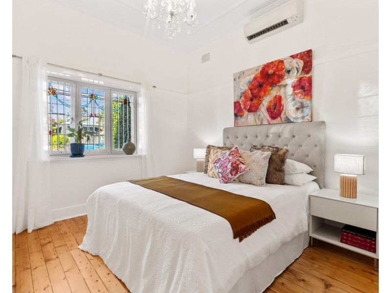 2 Earle Avenue, Ashfield NSW 2131