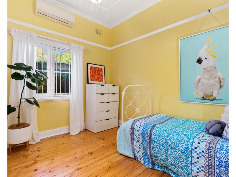 2 Earle Avenue, Ashfield NSW 2131