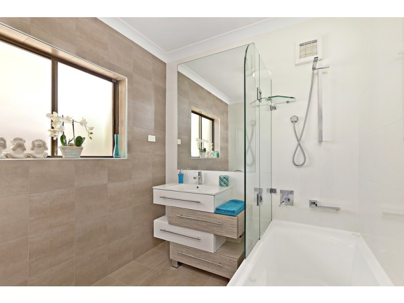 6 Schofield Avenue, Earlwood NSW 2206