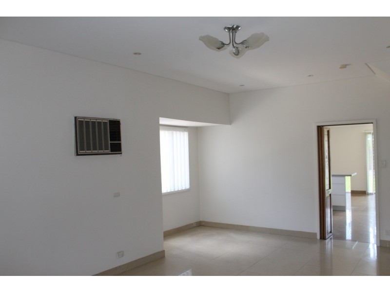 22 Holley Road, Beverly Hills NSW 2209