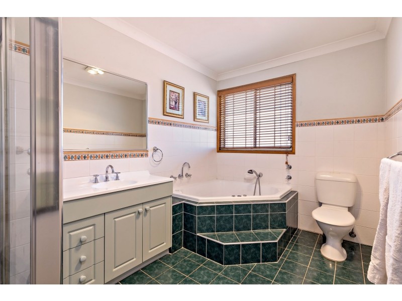 11 Abel Street, Greenacre NSW 2190