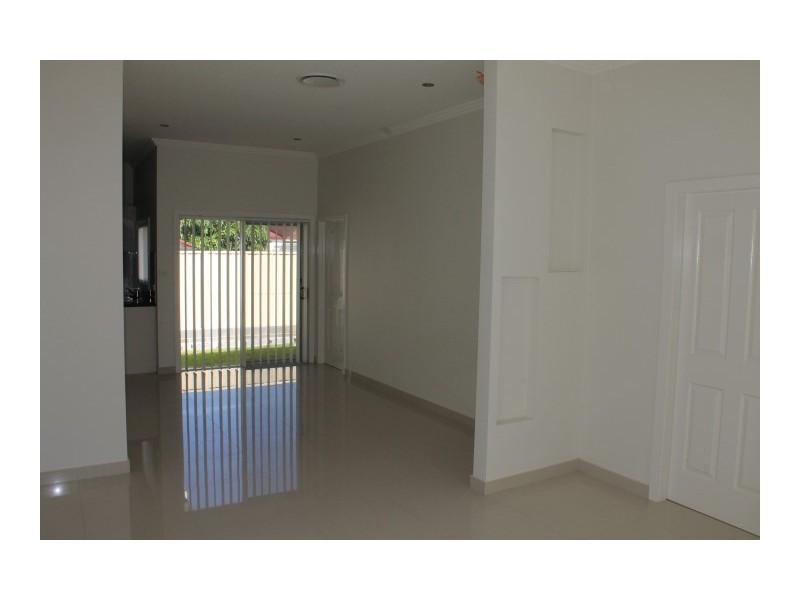 2/51 Bruce Avenue, Belfield NSW 2191