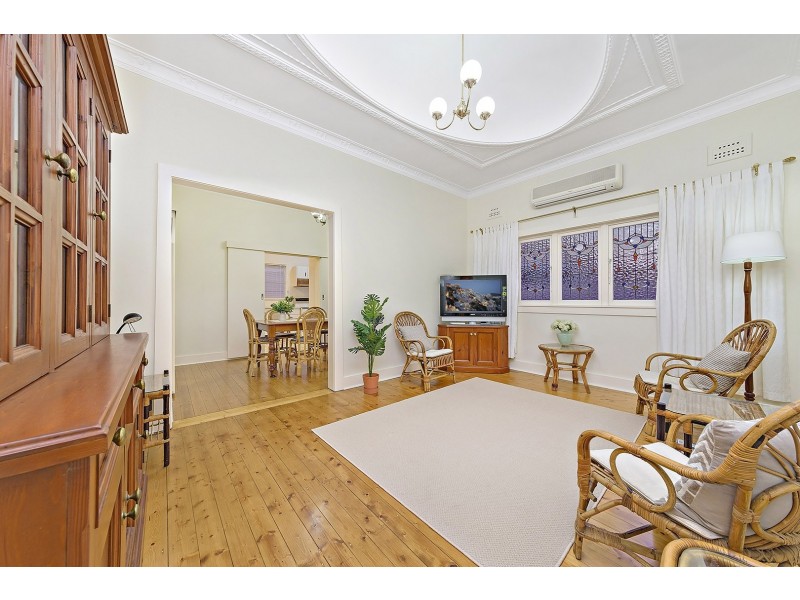 1 Ilfracombe Avenue, Burwood NSW 2134