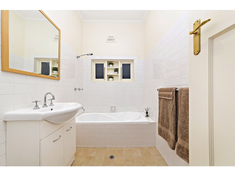 1 Ilfracombe Avenue, Burwood NSW 2134