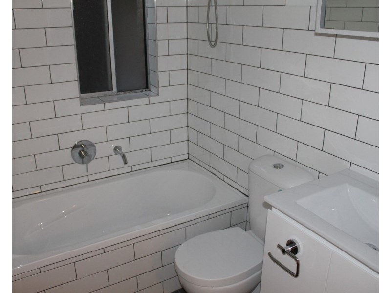 40 Fifth Avenue, Campsie NSW 2194