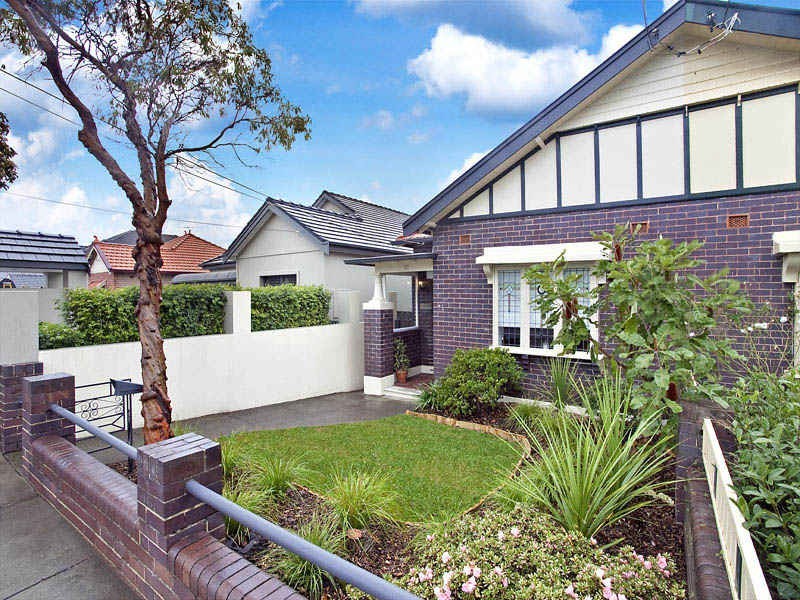 27 Lea Avenue, Russell Lea NSW 2046