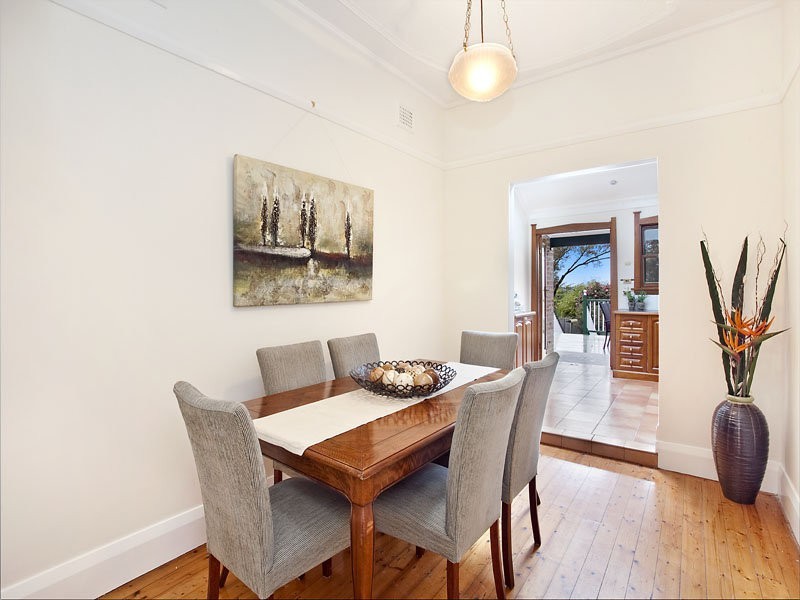 27 Lea Avenue, Russell Lea NSW 2046