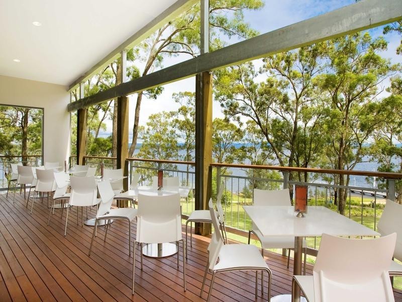 136 Jetty Point Drive, Murrays Beach NSW 2281