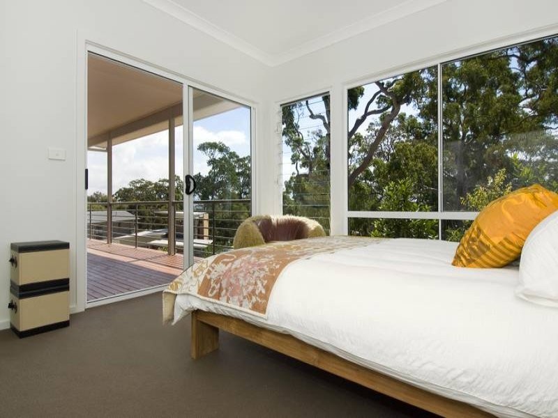 132 Jetty Point Drive, Murrays Beach NSW 2281