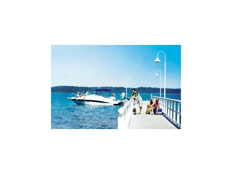 * Seagrass Row, Murrays Beach NSW 2281