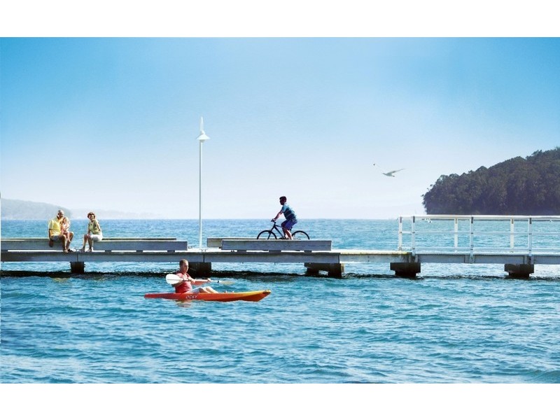 * Lake Point Way, Murrays Beach NSW 2281