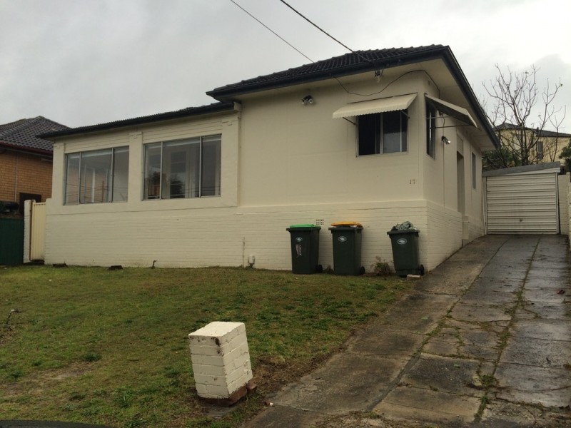 17 Wassell Street, Chifley NSW 2036