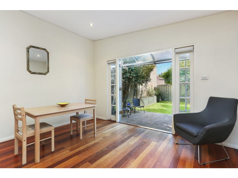 19 Brown Street, St Peters NSW 2044