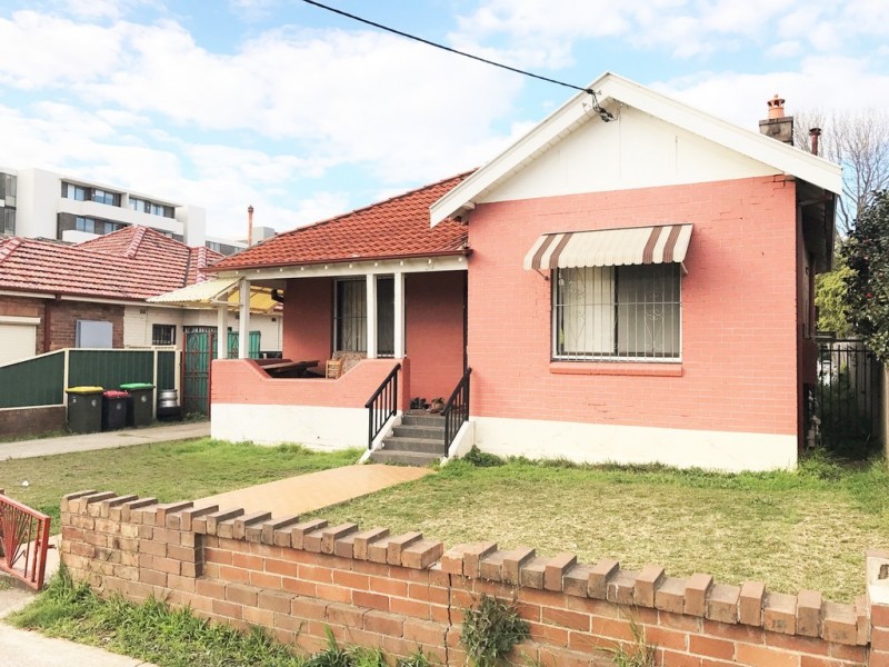 32 Matthews Street, Punchbowl NSW 2196