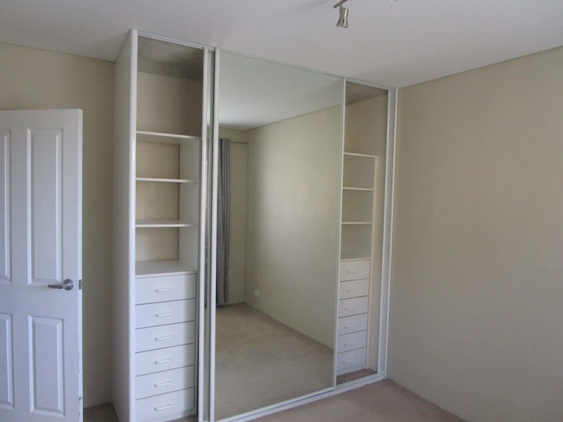 16/9 Grace Campbell Crescent, Hillsdale NSW 2036