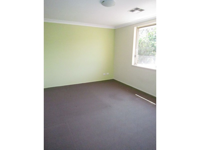 19 Lasseter Avenue, Chifley NSW 2036