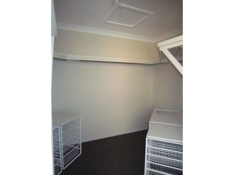 19 Lasseter Avenue, Chifley NSW 2036