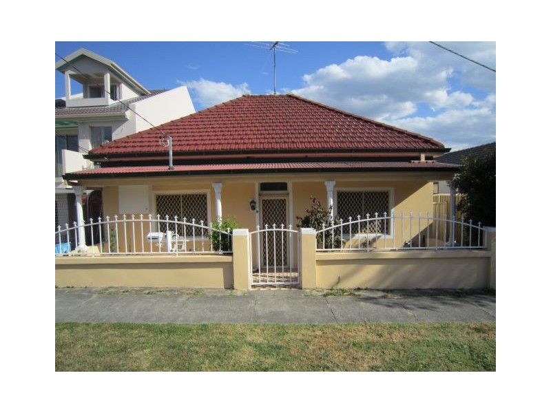 39  Universal Street, Eastlakes NSW 2018