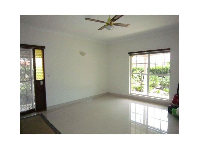 Villa 3/57 Russell Avenue (CNR Napolean St), Dolls Point NSW 2219