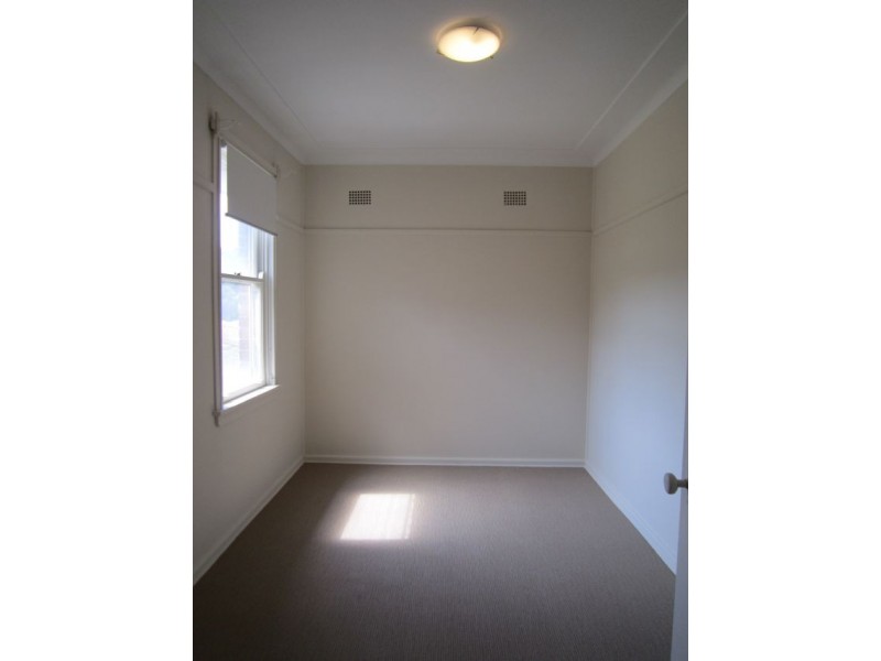 52 Lasseter Avenue, Chifley NSW 2036