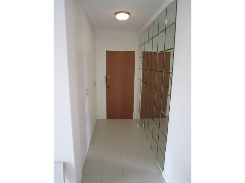 10/1A  Mascot Drive, Eastlakes NSW 2018