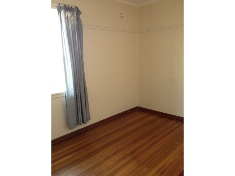 68  Lasseter Avenue, Chifley NSW 2036