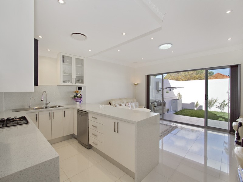 41 Universal Street, Eastlakes NSW 2018