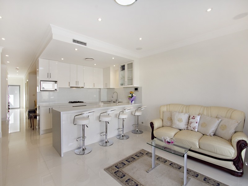 41 Universal Street, Eastlakes NSW 2018