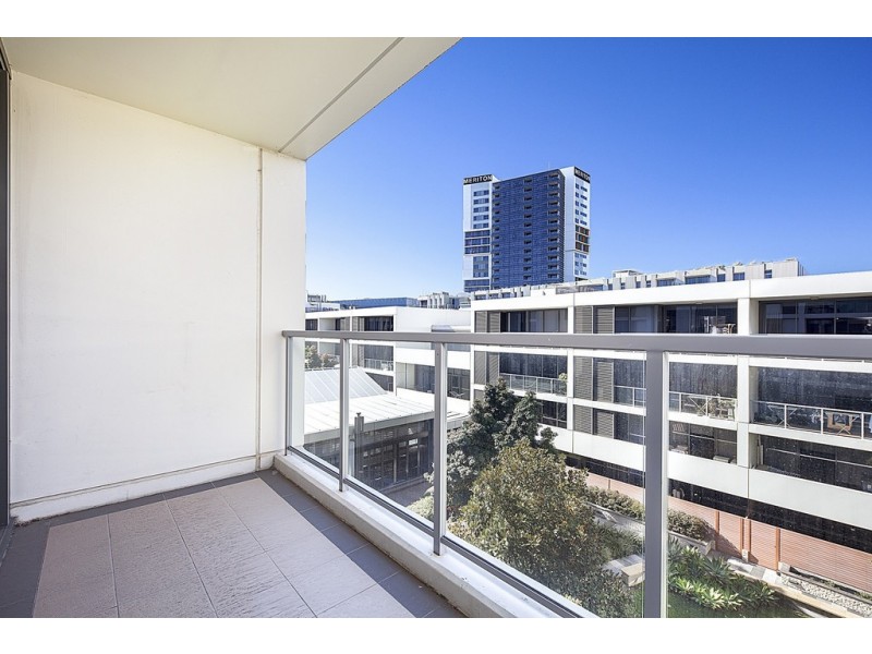 601/4 ASCOT AVENUE, Zetland NSW 2017