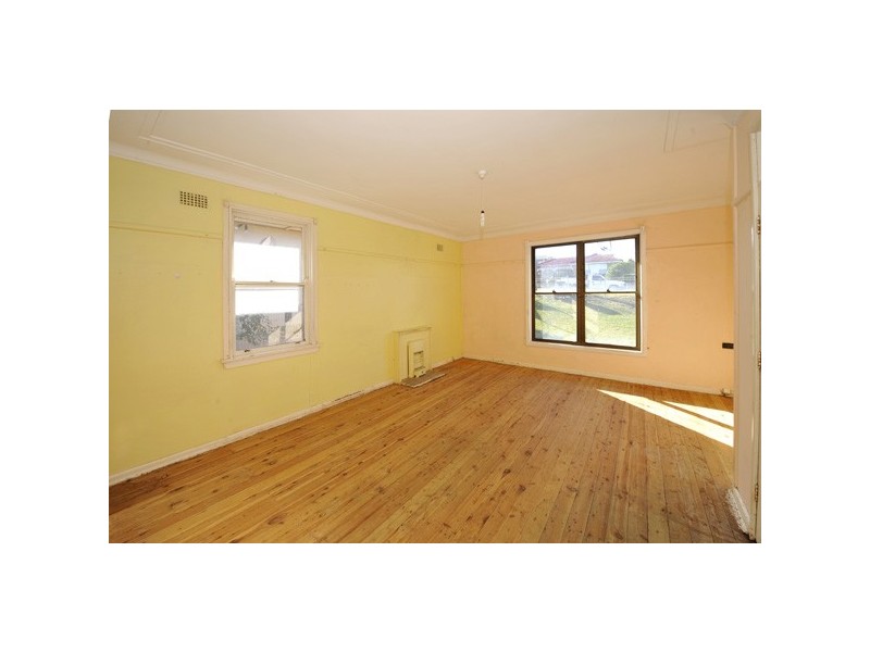 52 Lasseter Avenue, Chifley NSW 2036