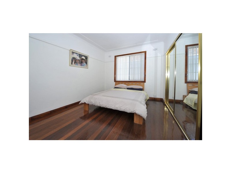 19 Mawson Parade, Chifley NSW 2036