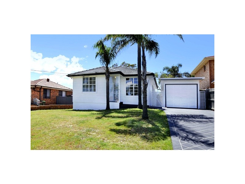 19 Mawson Parade, Chifley NSW 2036