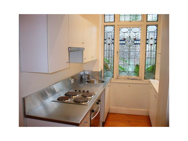 2/10 Hughes Street, Potts Point NSW 2011