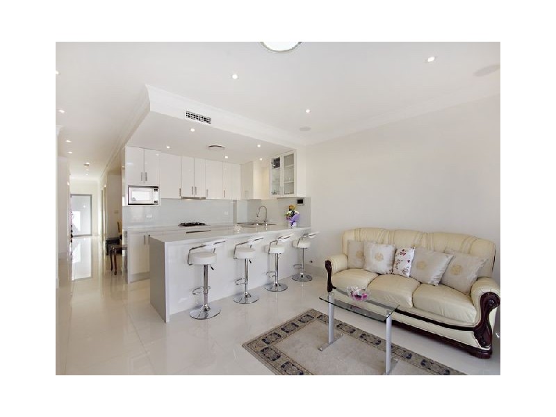 41 Universal Street, Eastlakes NSW 2018