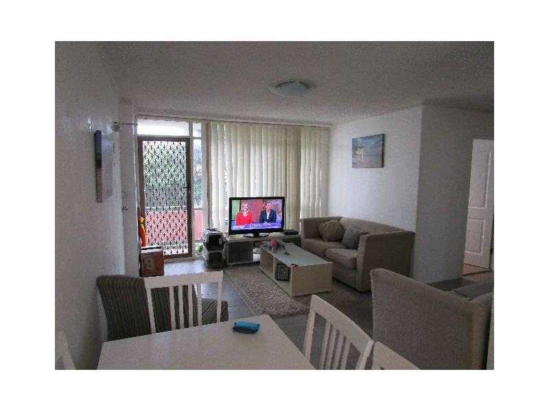 1/49-51 Universal Street, Eastlakes NSW 2018