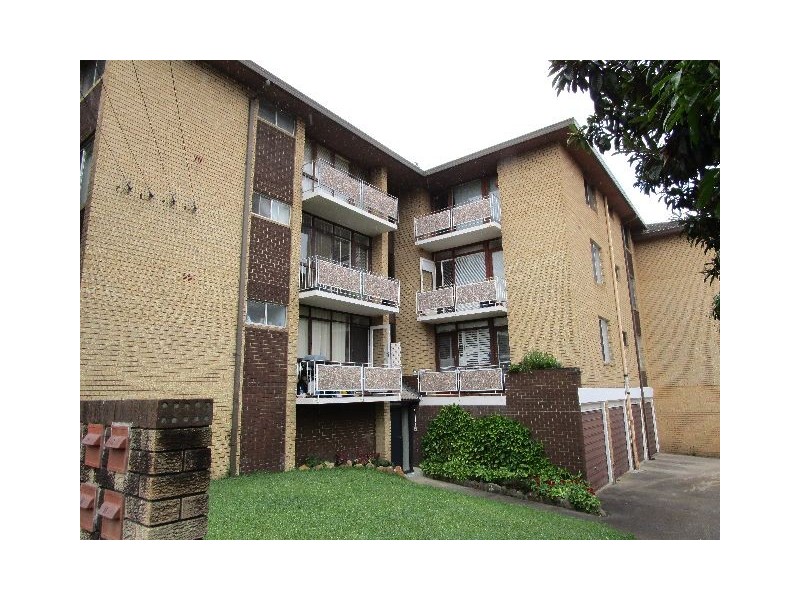 1/49-51 Universal Street, Eastlakes NSW 2018