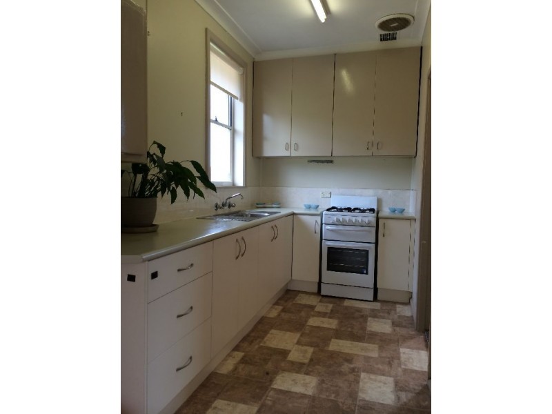 16 Lasseter Avenue, Chifley NSW 2036