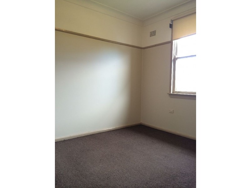 16 Lasseter Avenue, Chifley NSW 2036
