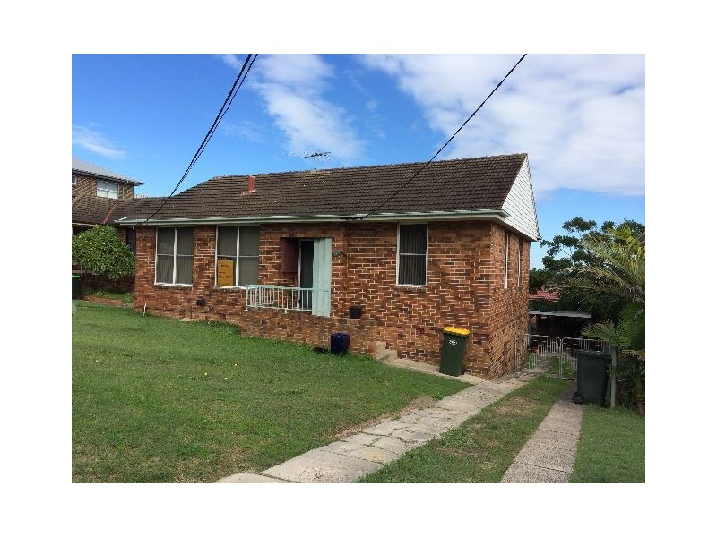 16 Lasseter Avenue, Chifley NSW 2036