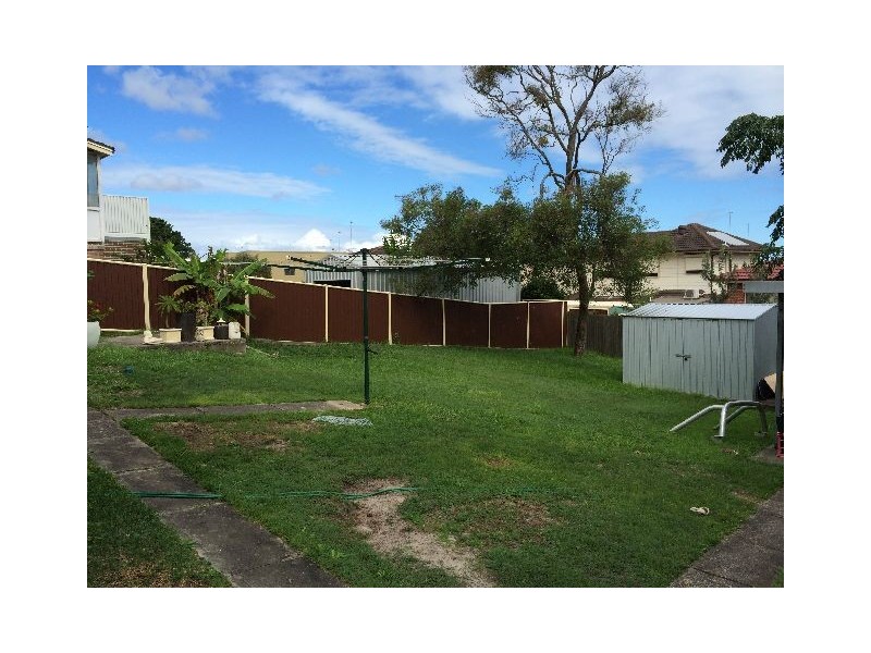 16 Lasseter Avenue, Chifley NSW 2036