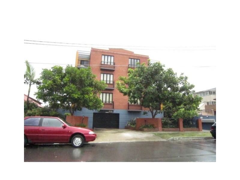 2/2-4 Fenton Avenue, Maroubra NSW 2035