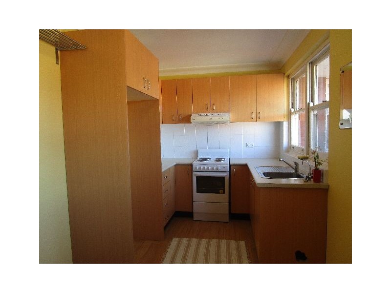 8/1 Gray Crescent, Eastlakes NSW 2018