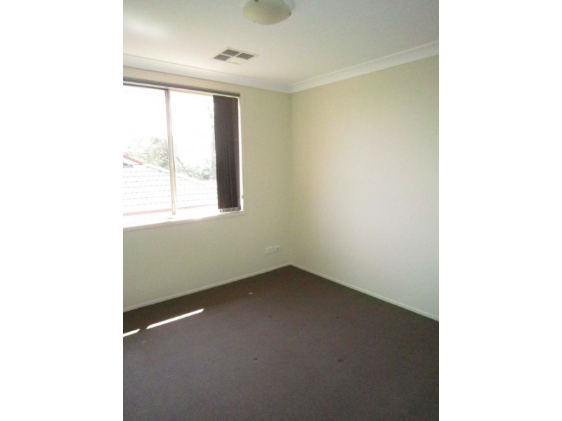 19 Lasseter Avenue, Chifley NSW 2036