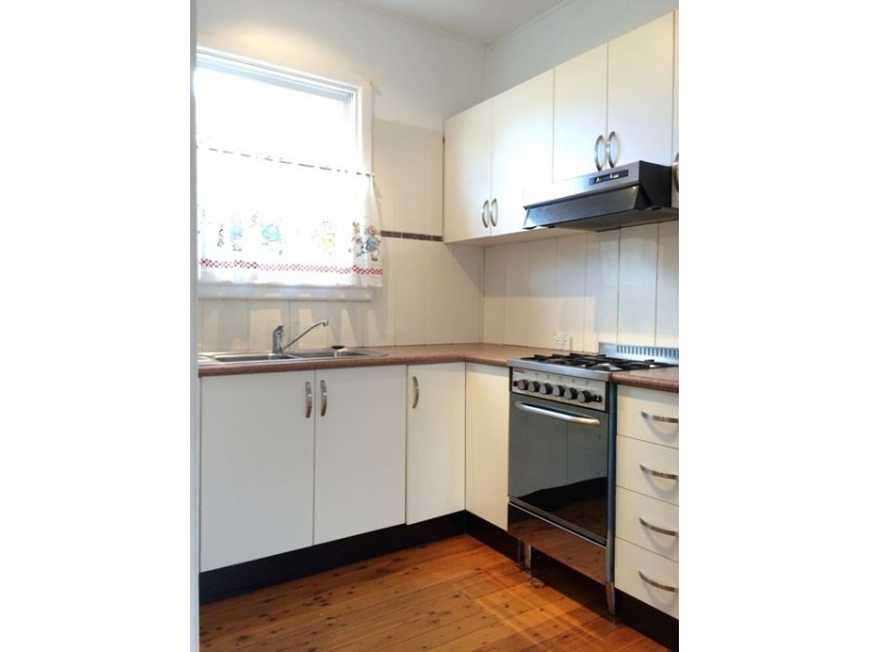 15 Chelmsford Ave, Botany NSW 2019