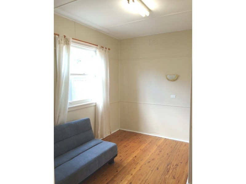 15 Chelmsford Ave, Botany NSW 2019