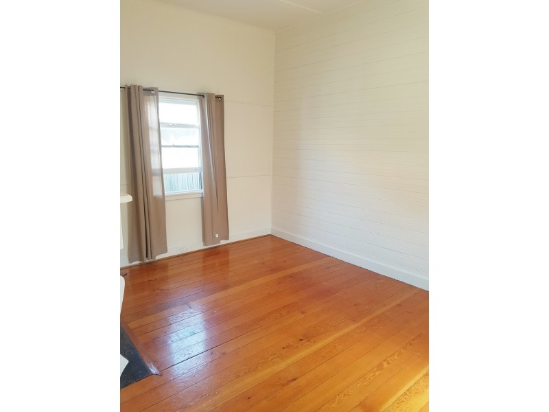15 Chelmsford Ave, Botany NSW 2019