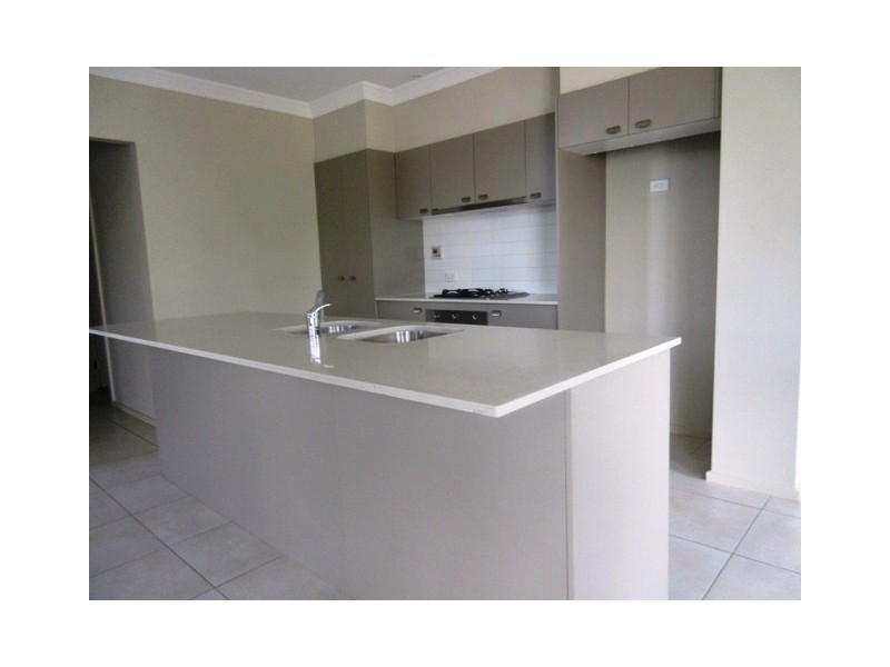 8 Cove Circuit, Little Bay NSW 2036