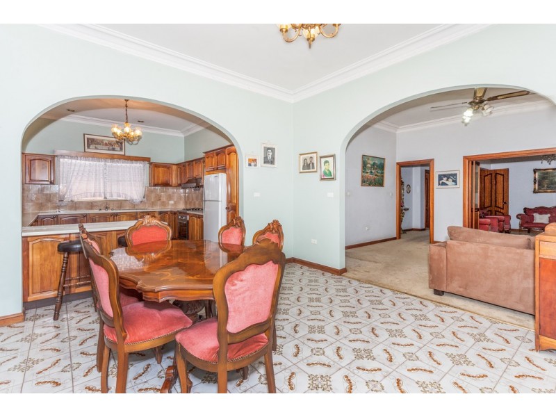 27 Wark Avenue, Pagewood NSW 2035