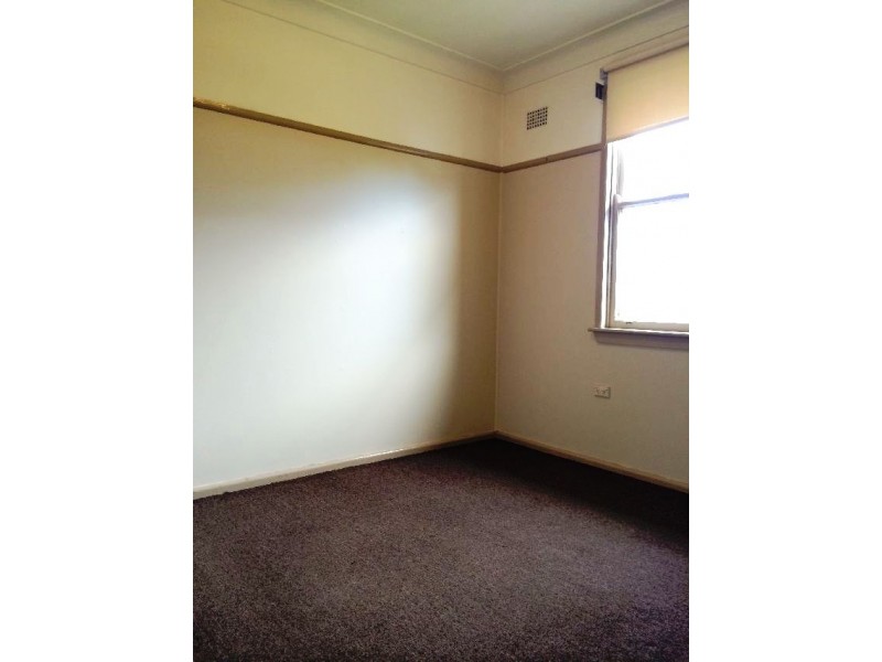 16 Lasseter Avenue, Chifley NSW 2036